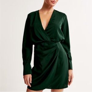 Abercrombie Green Long Sleeve Dress